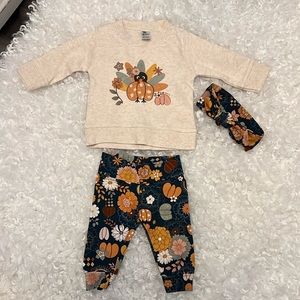 0-3 month outfit with matching bow